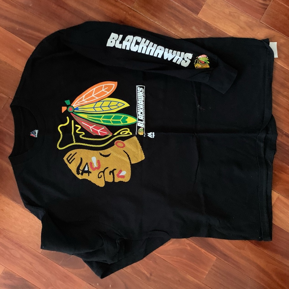 Blackhawks long sleeve T-shirt  XL